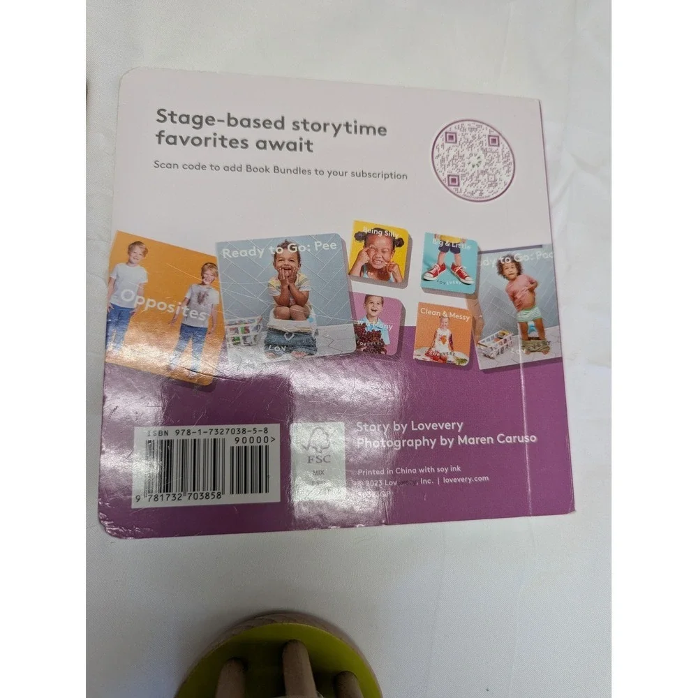 Lovevery Montessori Wooden Spinning Rainbow Drum & Rattle‎ Shaker, 2 Board Books